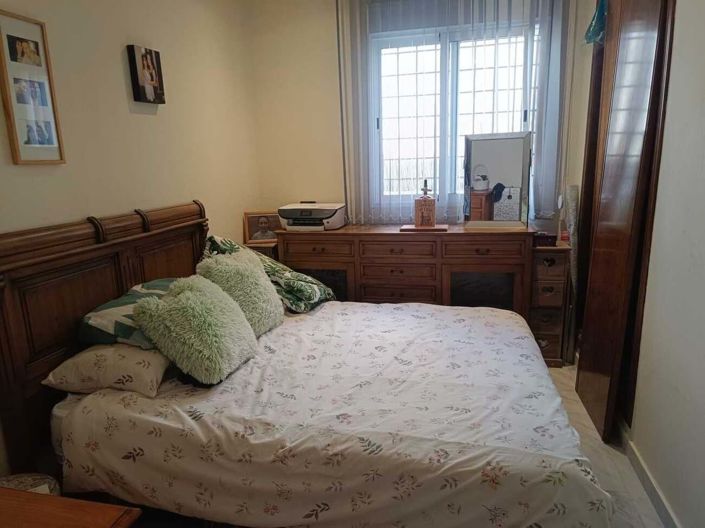 Image No.24-2 Bed Semi-Detached for sale