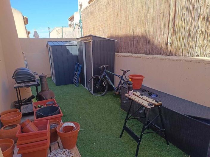 Image No.45-2 Bed Semi-Detached for sale