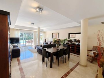 1447-646620-78d1f4f8b6655591b02d22fabb36a692d