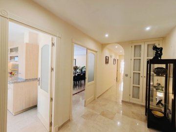 1447-646620-78d1f4f8b6655591b02d22fabb36a692d