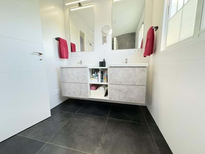 Image No.22-3 Bed Villa for sale