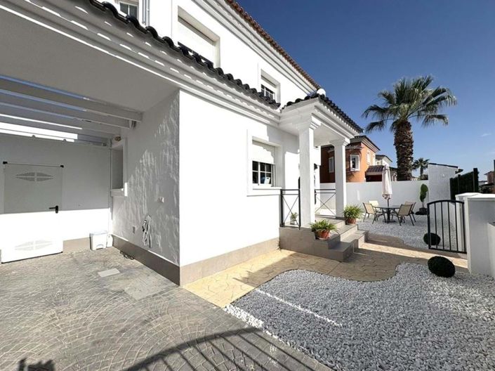 Image No.6-3 Bed Villa for sale