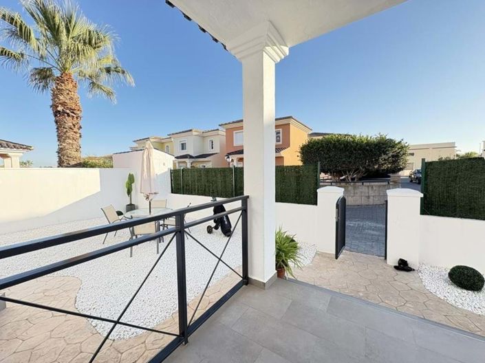 Image No.9-3 Bed Villa for sale