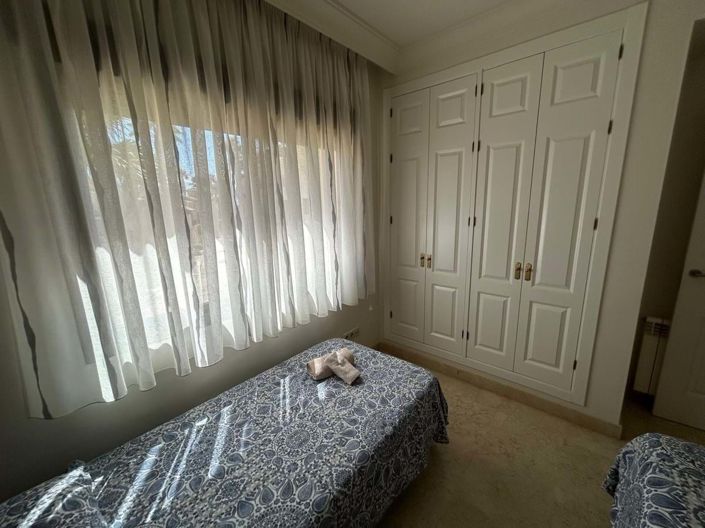 Image No.15-3 Bed Apartment for sale