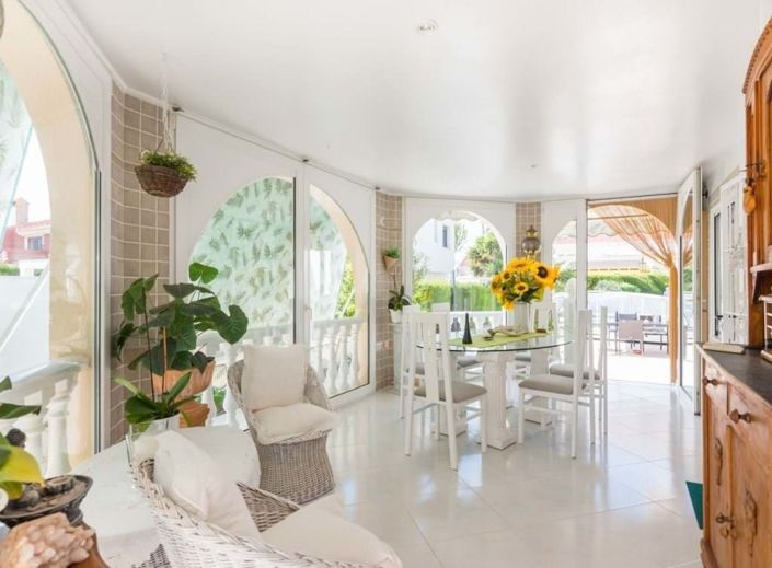 Image No.29-2 Bed Villa for sale