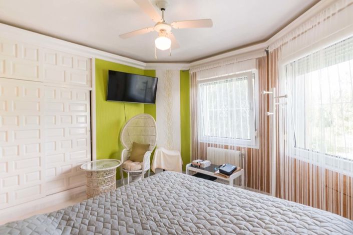 Image No.57-2 Bed Villa for sale