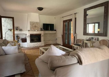 1447-647264-78d1f4f8b6655591b02d22fabb36a692d