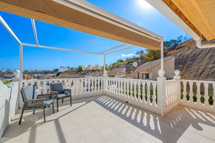 Image No.12-2 Bed Townhouse for sale