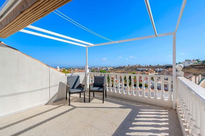 Image No.13-2 Bed Townhouse for sale