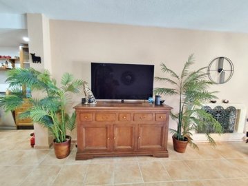 1447-647275-78d1f4f8b6655591b02d22fabb36a692d