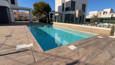 1447-646126-78d1f4f8b6655591b02d22fabb36a692d