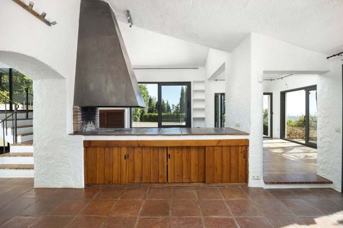 Image No.17-6 Bed Villa for sale