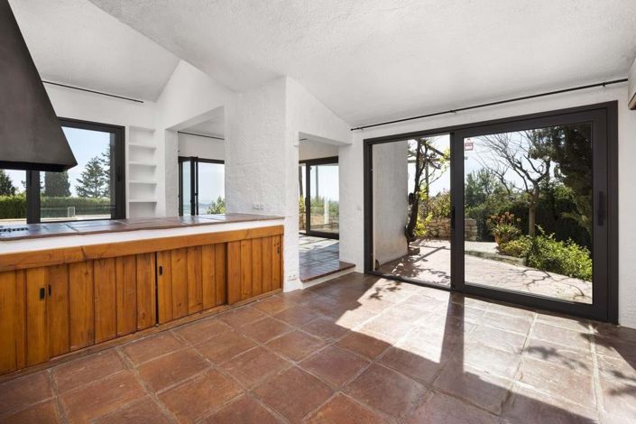 Image No.18-6 Bed Villa for sale