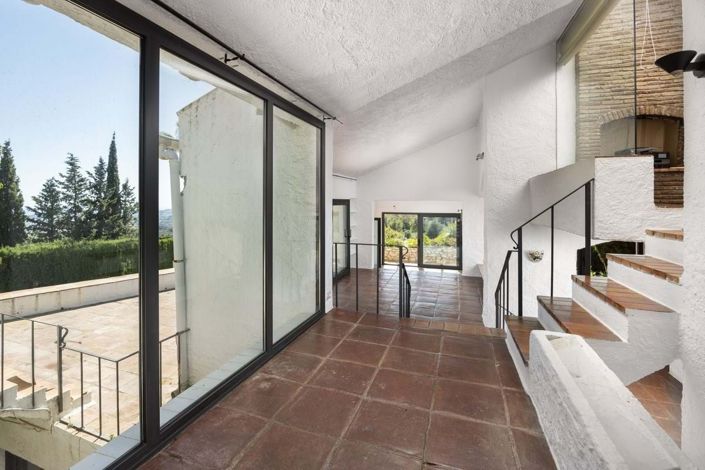 Image No.20-6 Bed Villa for sale