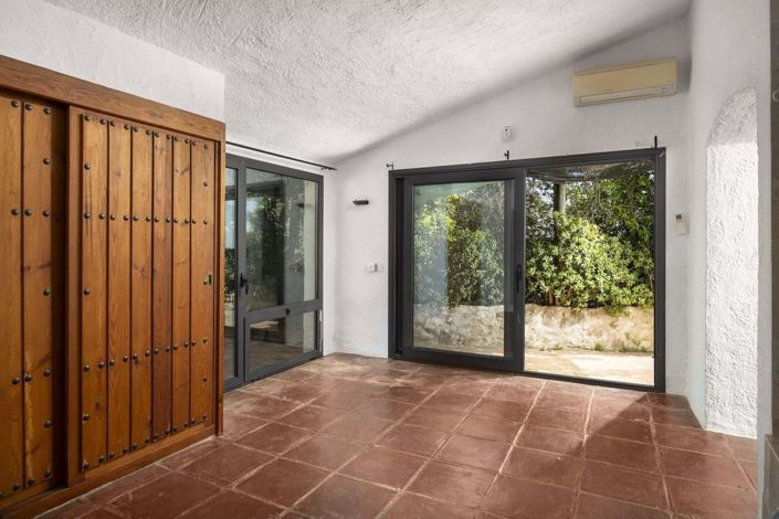 Image No.32-6 Bed Villa for sale