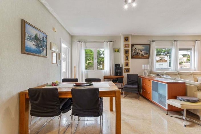 Image No.14-2 Bed Apartment for sale