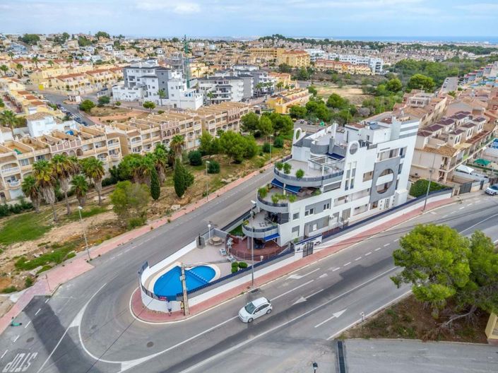 Image No.31-2 Bed Apartment for sale