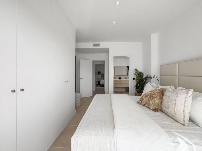 Image No.23-2 Bed Apartment for sale