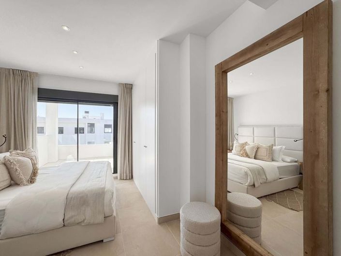 Image No.24-2 Bed Apartment for sale