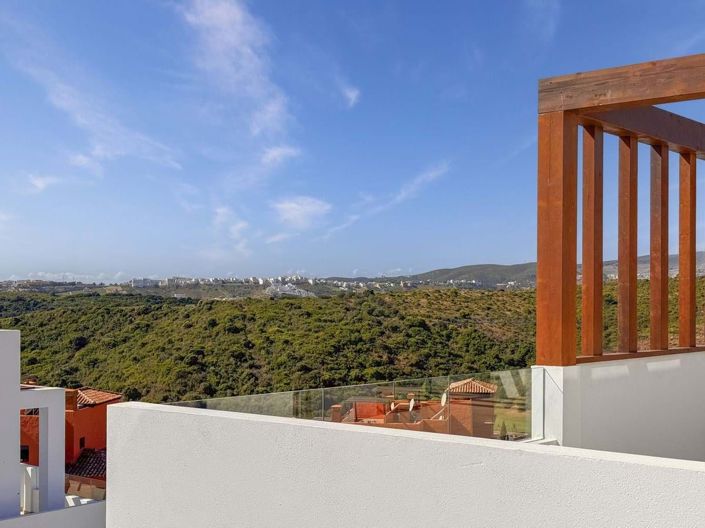 Image No.32-2 Bed Apartment for sale