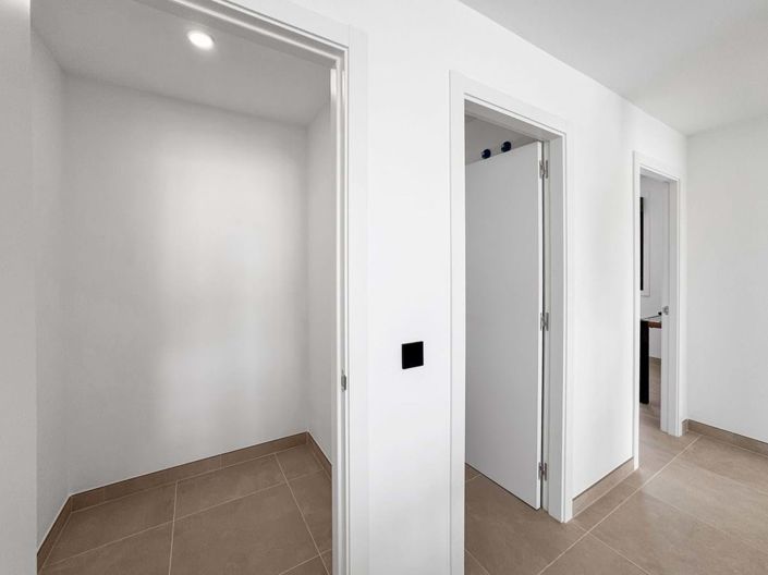 Image No.48-2 Bed Apartment for sale