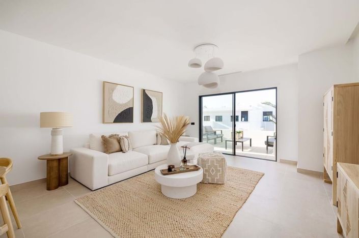 Image No.8-2 Bed Apartment for sale