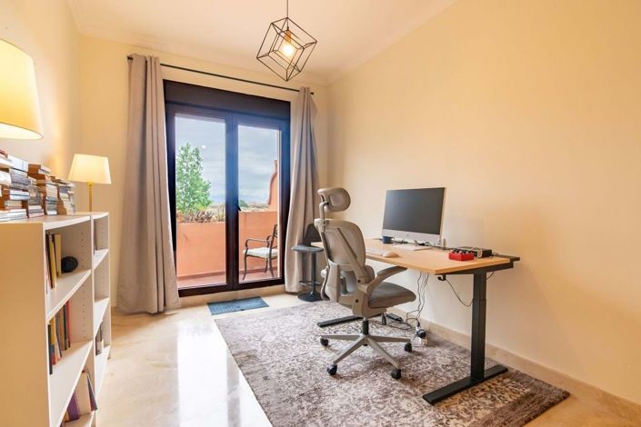 Image No.22-3 Bed Townhouse for sale