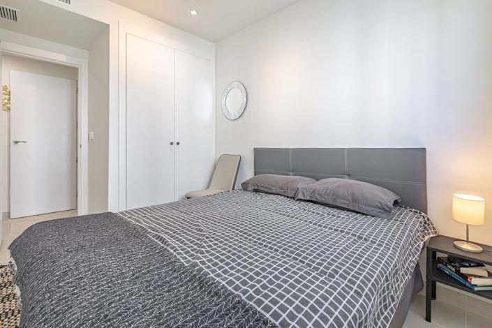 Image No.19-3 Bed Apartment for sale