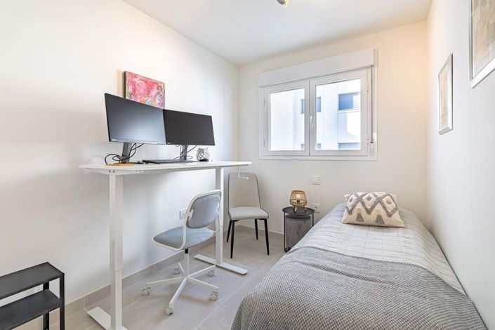 Image No.20-3 Bed Apartment for sale