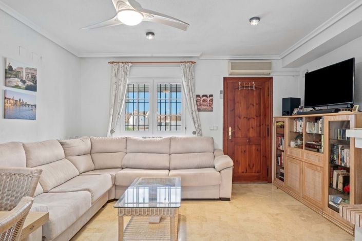 Image No.7-Villa de 3 chambres à vendre à Orihuela Costa