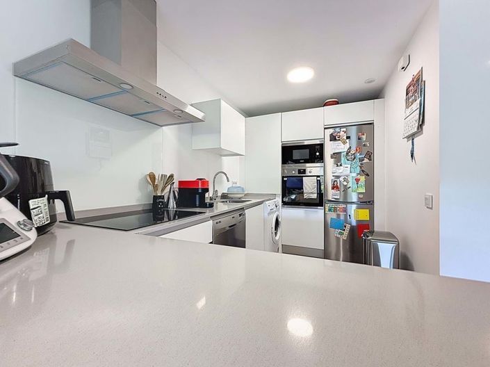 Image No.11-3 Bed Apartment for sale