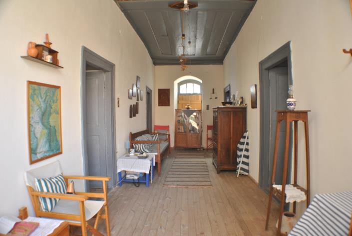 Image No.9-2 Bed House for sale