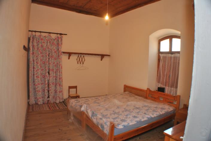 Image No.13-2 Bed House for sale