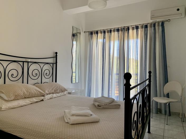 Image No.12-3 Bed Villa / Detached for sale