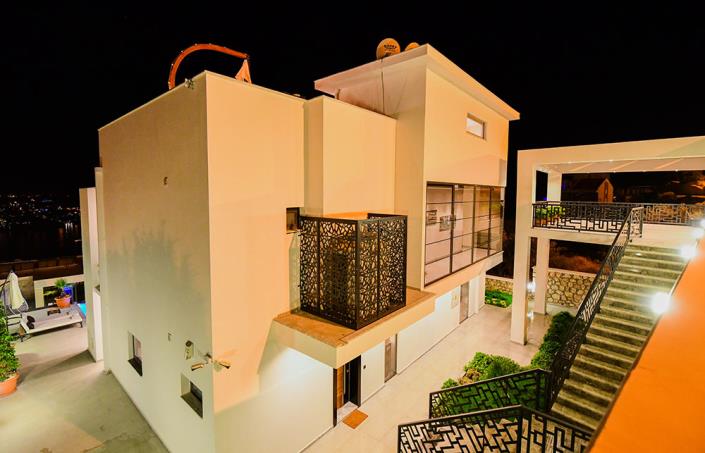 Image No.5-5 Bed Villa / Detached for sale