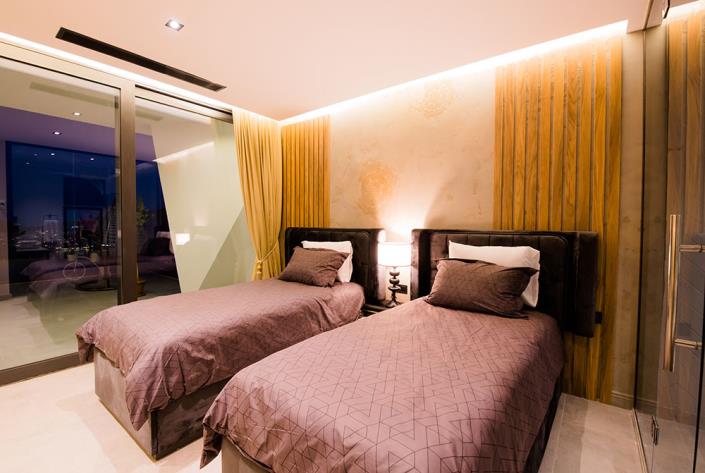 Image No.38-5 Bed Villa / Detached for sale