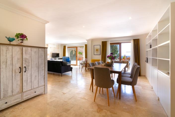 Image No.11-4 Bed Villa / Detached for sale