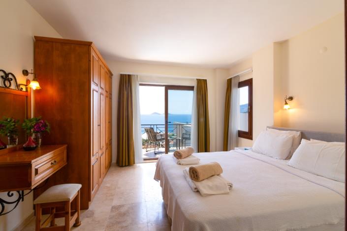 Image No.14-4 Bed Villa / Detached for sale