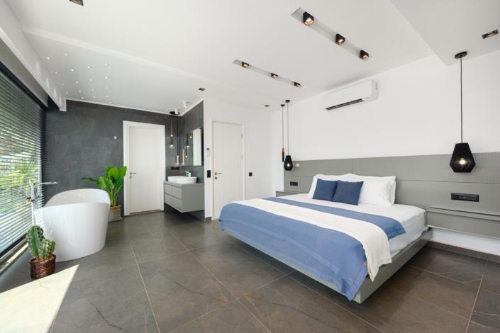 Image No.11-5 Bed Villa / Detached for sale