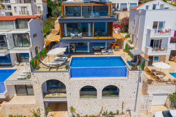 Image No.2-4 Bed Villa / Detached for sale