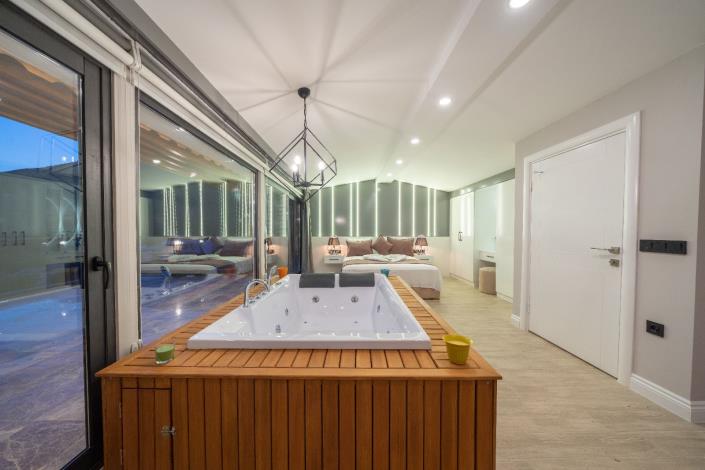 Image No.14-4 Bed Villa / Detached for sale