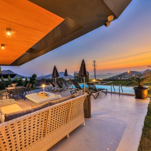 Image No.24-3 Bed Villa / Detached for sale