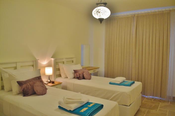 Image No.24-3 Bed Villa / Detached for sale