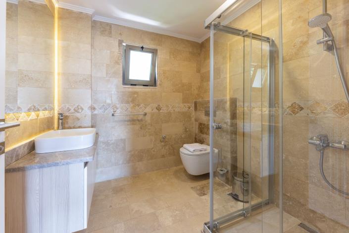 Image No.36-5 Bed Villa / Detached for sale