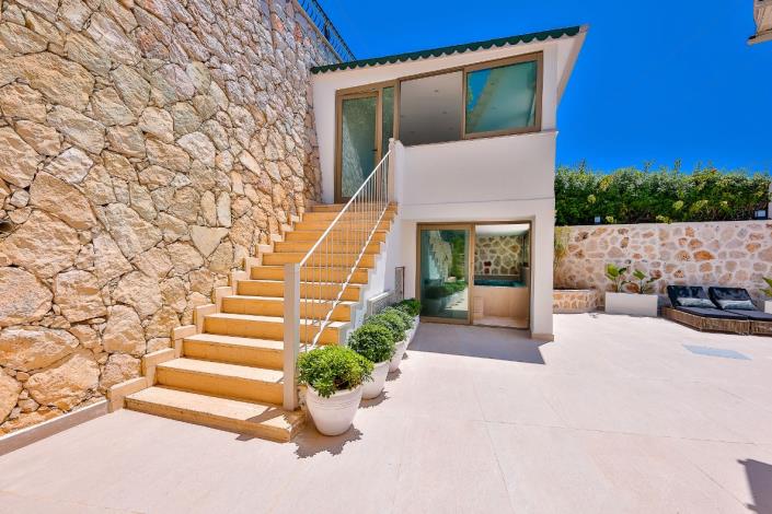 Image No.10-5 Bed Villa / Detached for sale