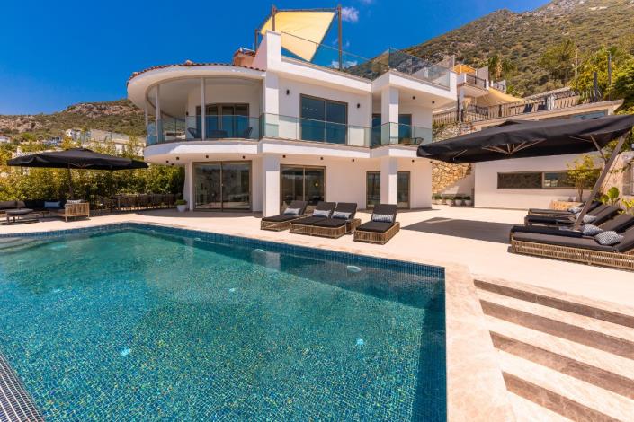 Image No.12-5 Bed Villa / Detached for sale