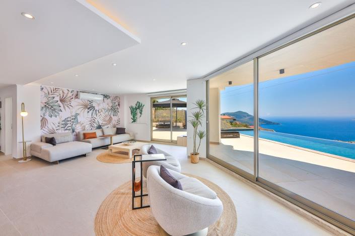 Image No.40-5 Bed Villa / Detached for sale