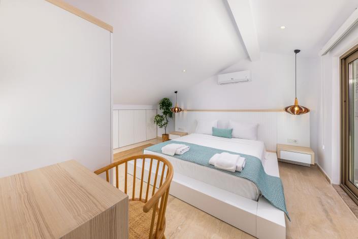 Image No.53-5 Bed Villa / Detached for sale