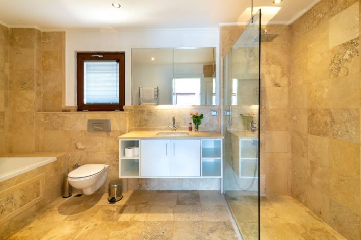 Image No.15-6 Bed Villa for sale