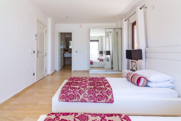 Image No.20-6 Bed Villa for sale